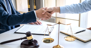 Получение финансовой свободы: куда можно обратиться для списания кредитов и какие требования нужно соблюсти при рассмотрении судебного банкротства для должников